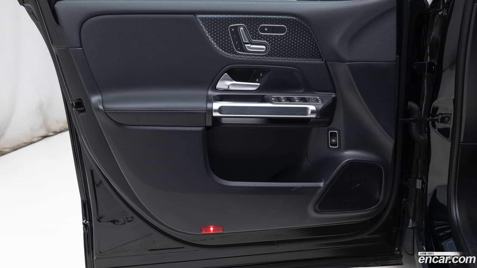 EQB Mercedes-Benz 2025.6-OPTION-016