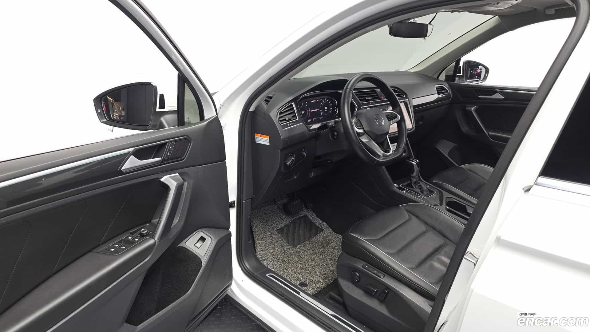 Tiguan Volkswagen 2021.7-INNER-010