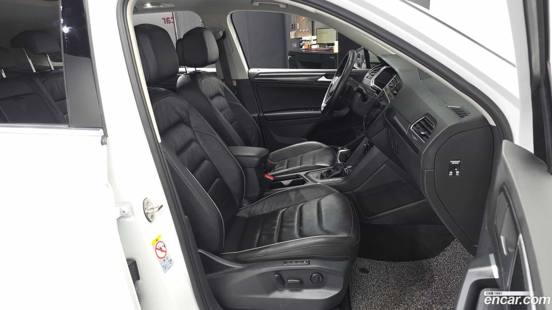 Tiguan Volkswagen 2021.7-OPTION-015
