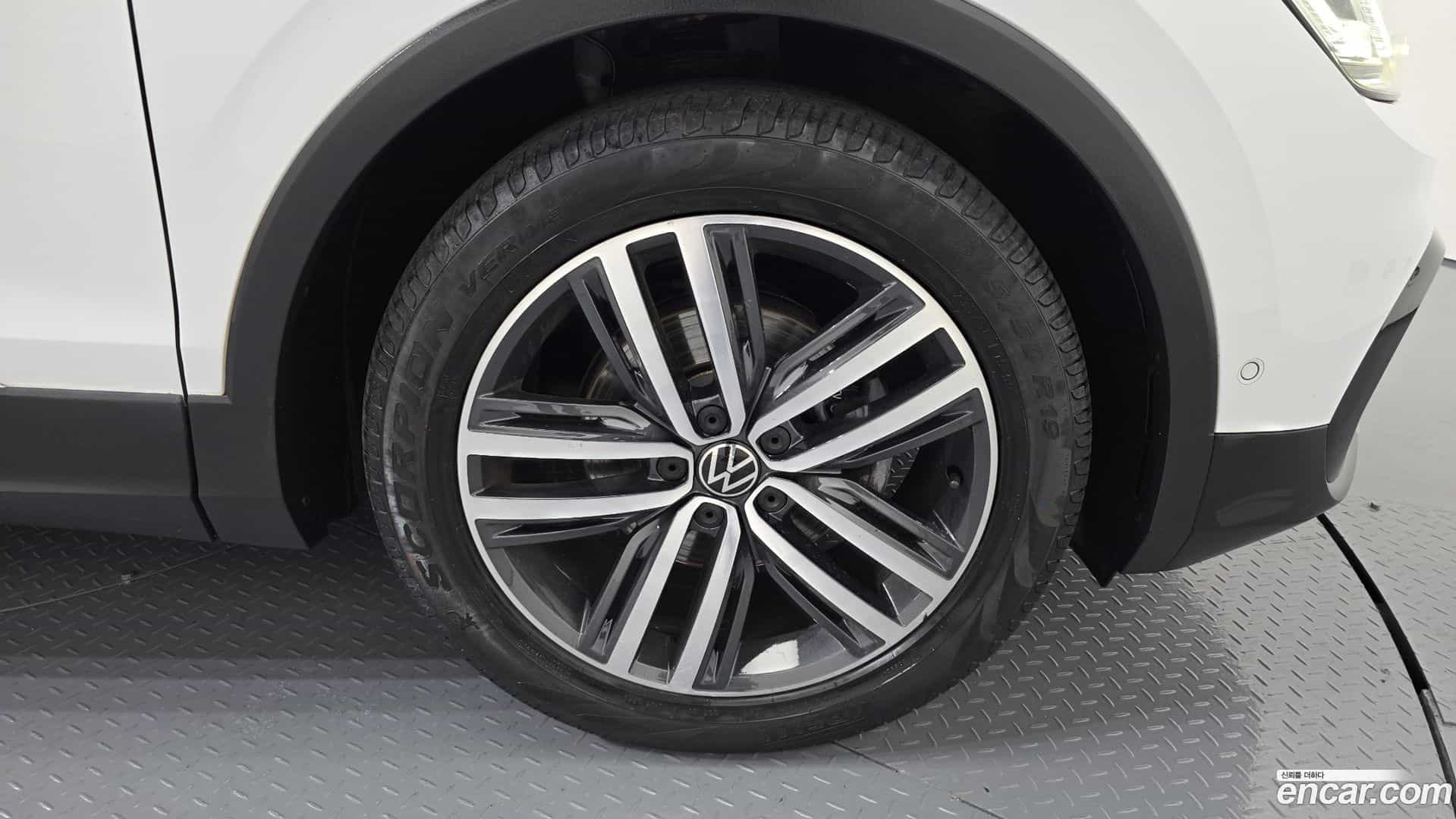 Tiguan Volkswagen 2021.7-OUTER-031