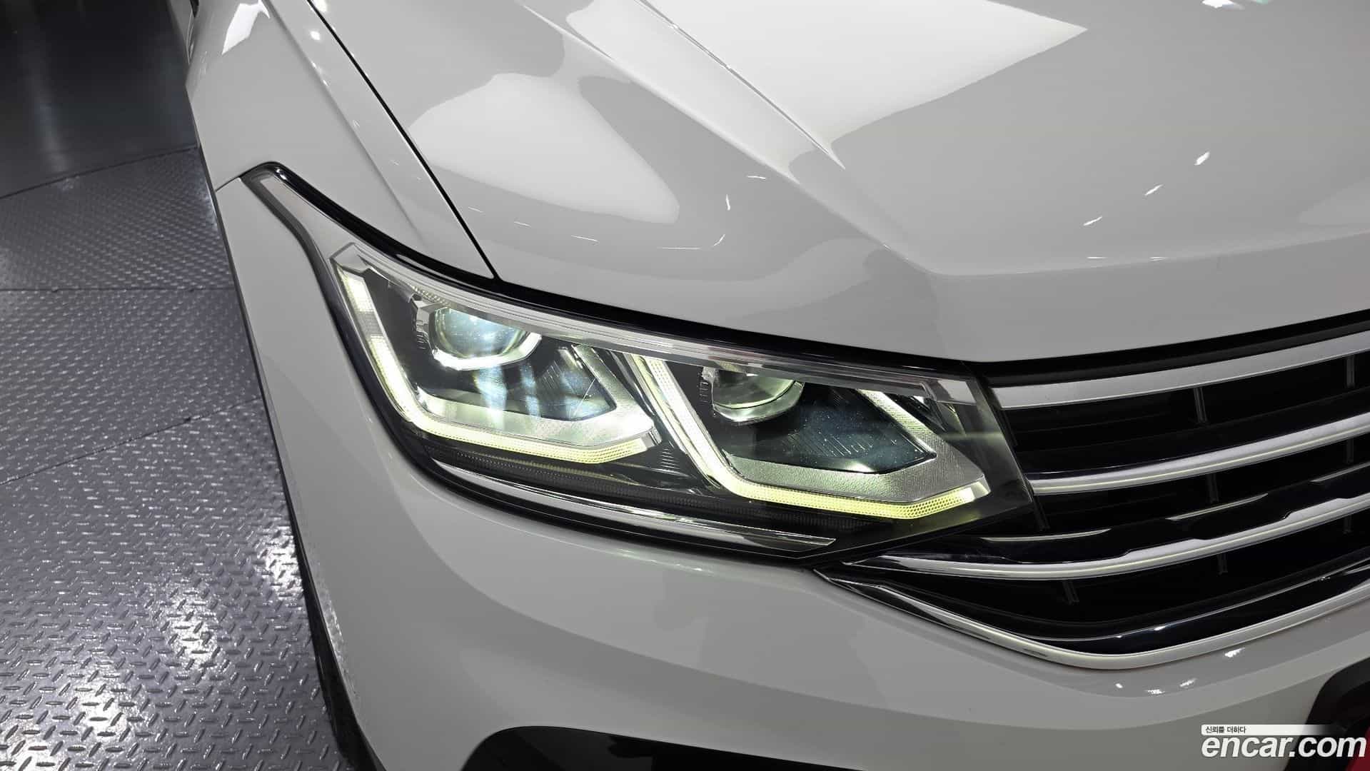 Tiguan Volkswagen 2021.7-OUTER-032
