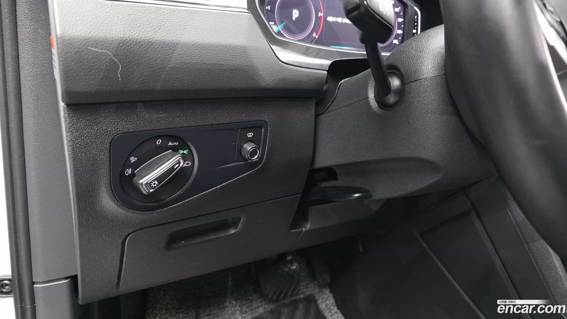 Tiguan Volkswagen 2021.7-OPTION-041
