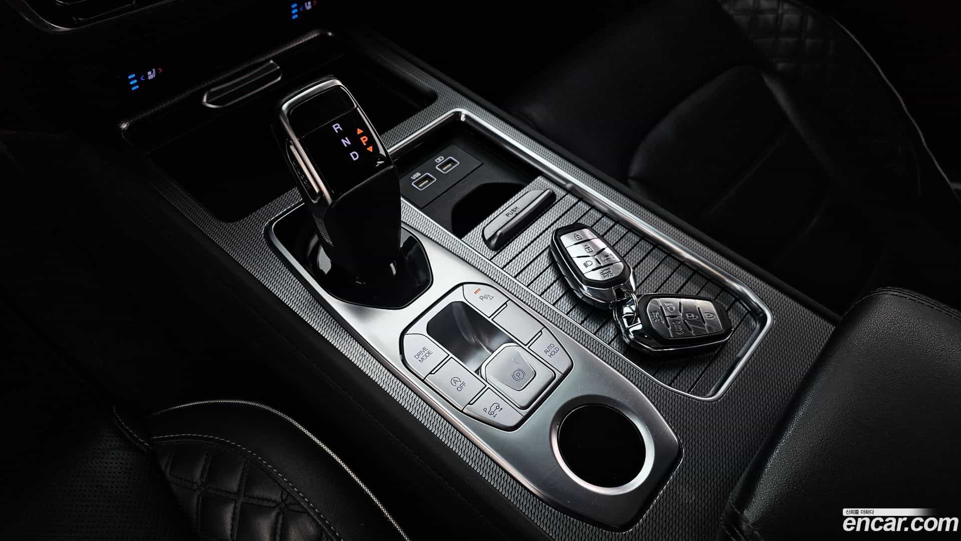 Rexton KG Mobility 2021.0-INNER-009