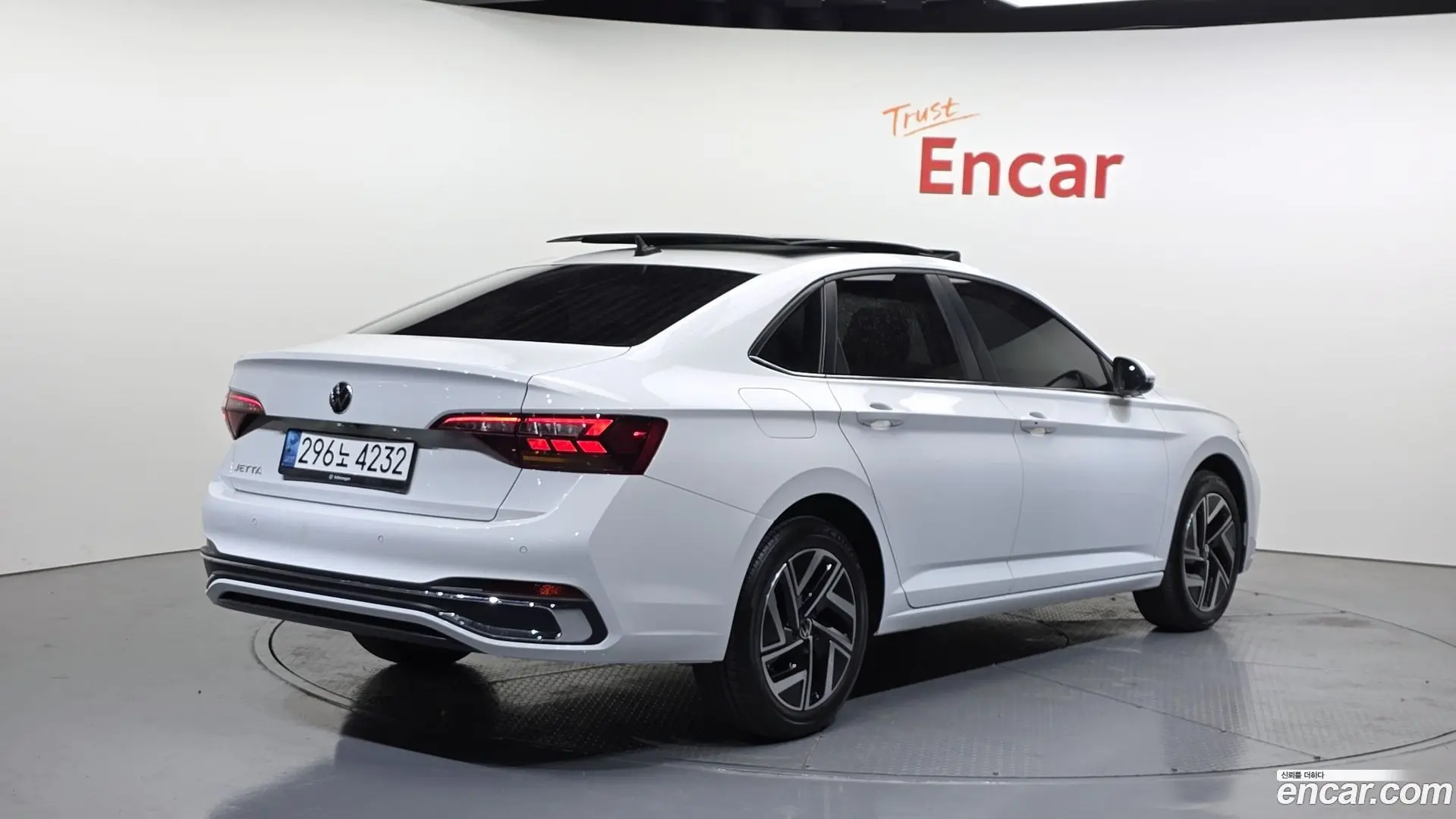 Main__Slider__Photo:Jetta Volkswagen 2023.7-1