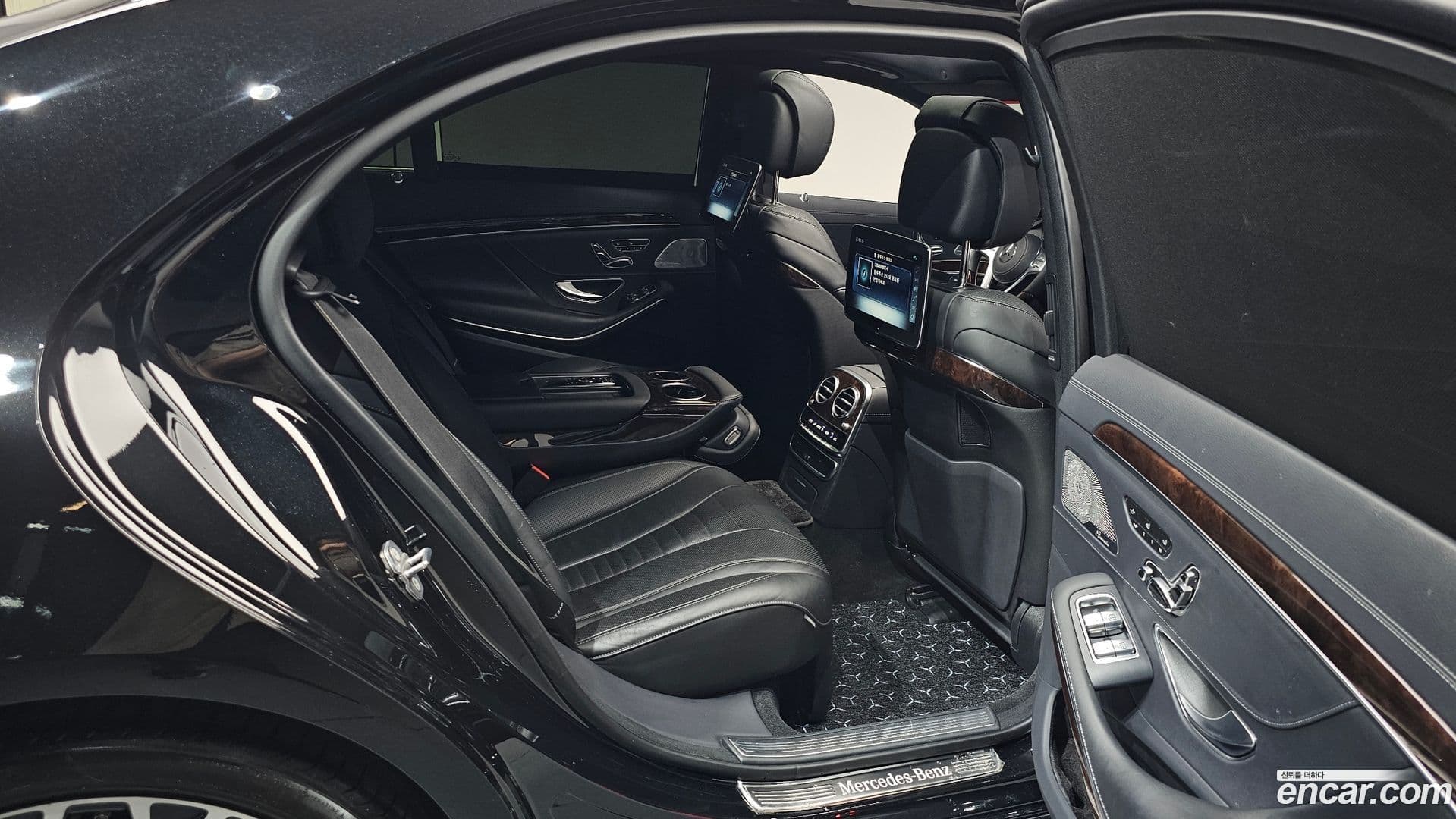 Main__Slider__Photo:S-Class Mercedes-Benz 2020.8-10
