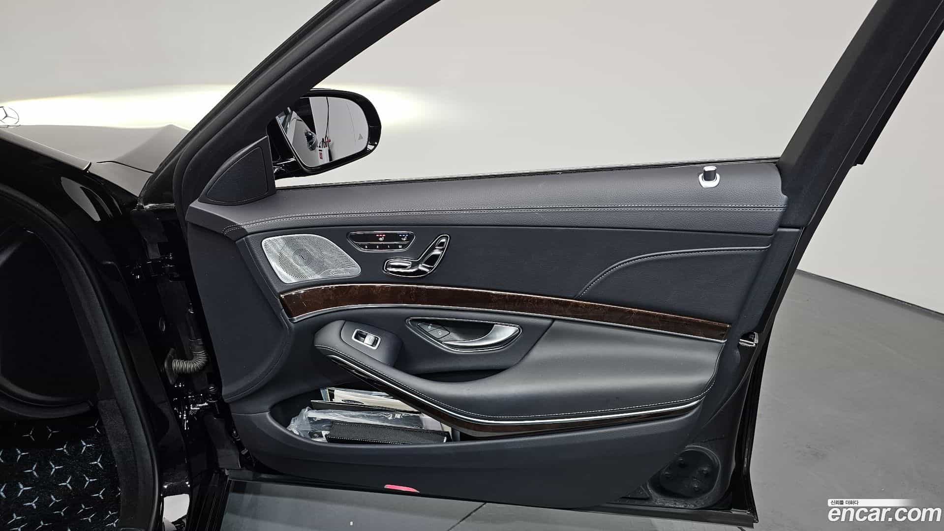 S-Class Mercedes-Benz 2020.8-INNER-034