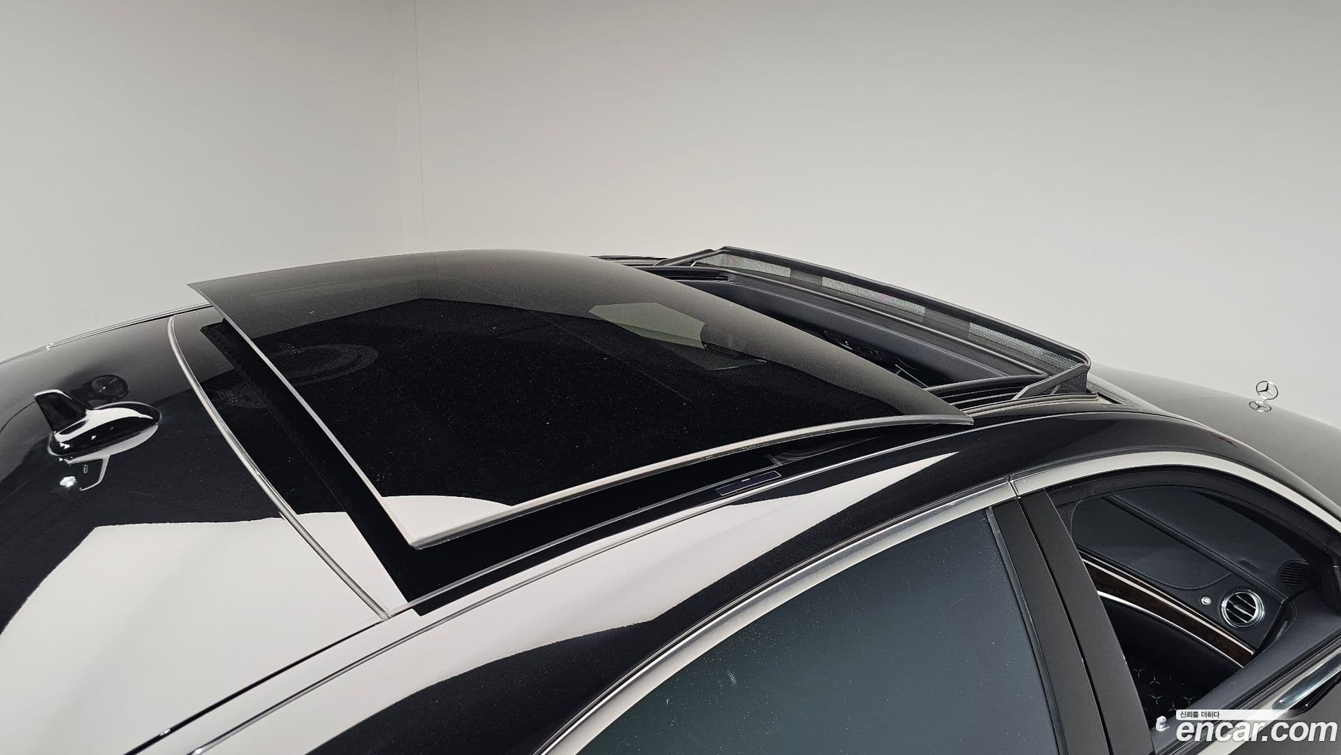 Main__Slider__Photo:S-Class Mercedes-Benz 2020.8-28