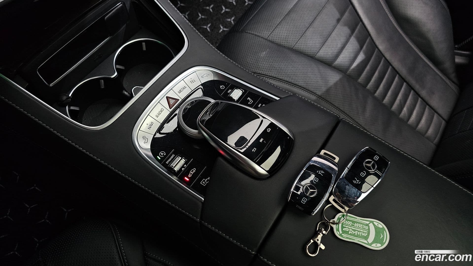 Main__Slider__Photo:S-Class Mercedes-Benz 2020.8-29