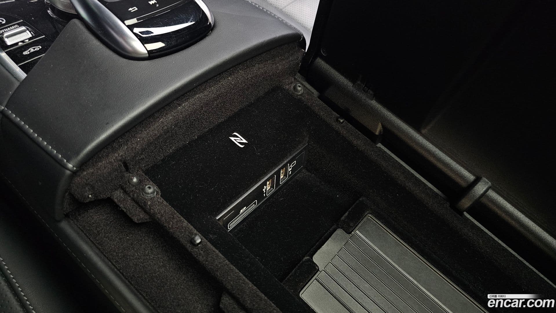 Main__Slider__Photo:S-Class Mercedes-Benz 2020.8-33