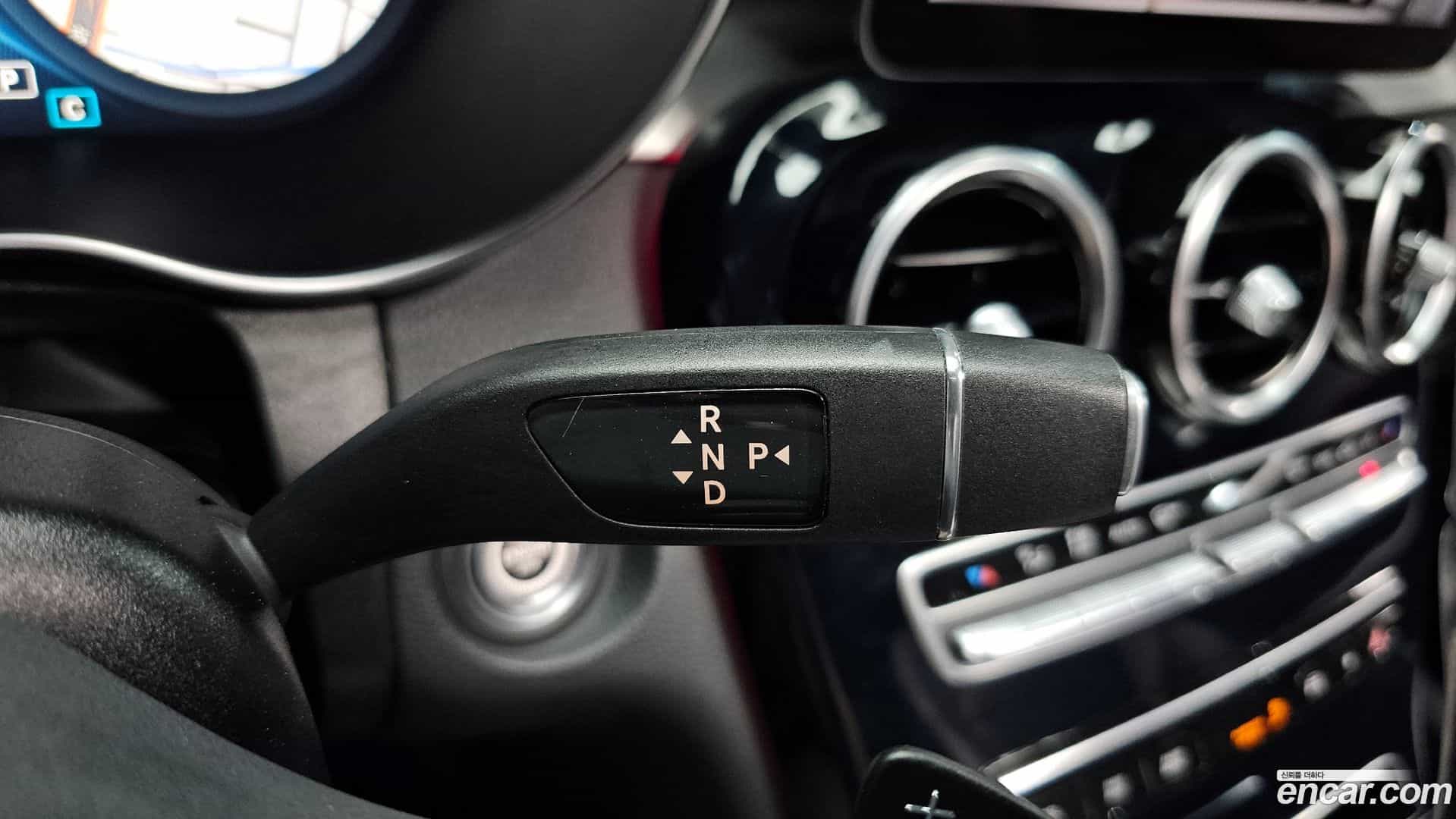 GLC-Class Mercedes-Benz 2020.9-INNER-009