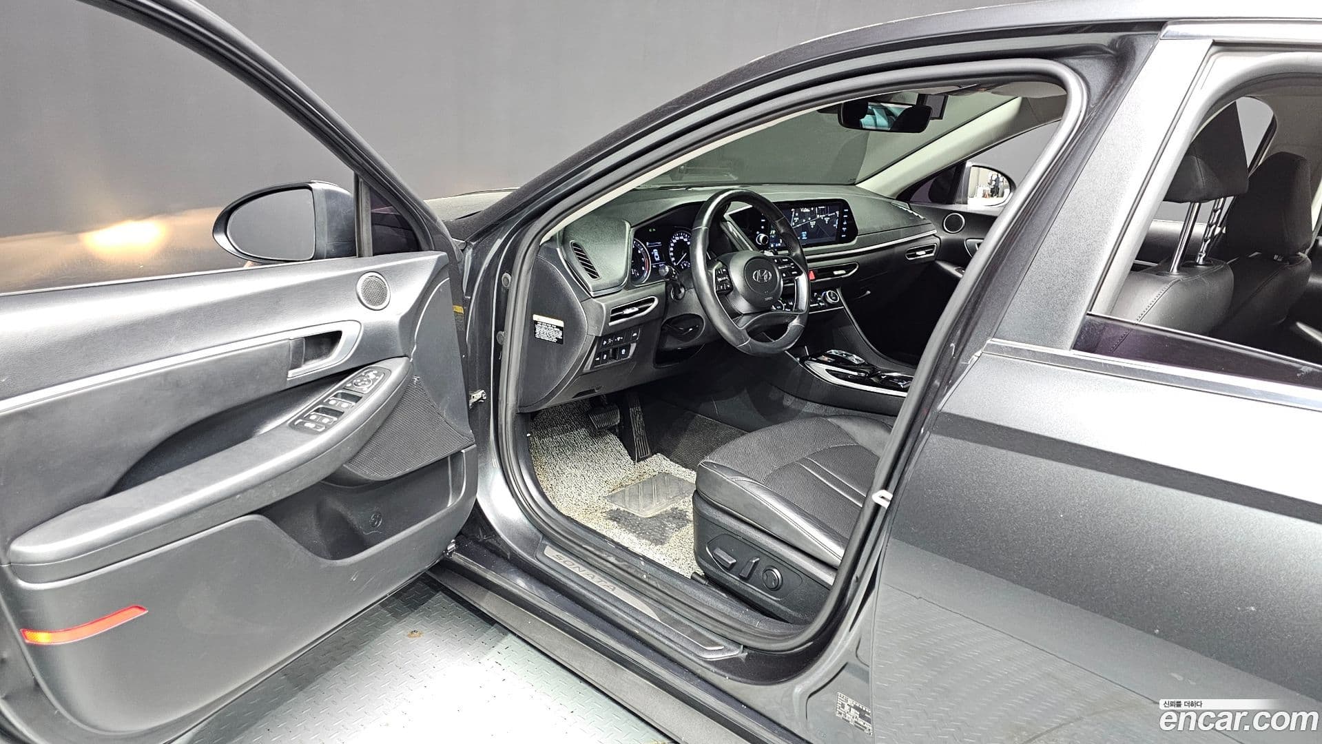 Main__Slider__Photo:Sonata Hyundai 2019.3-9