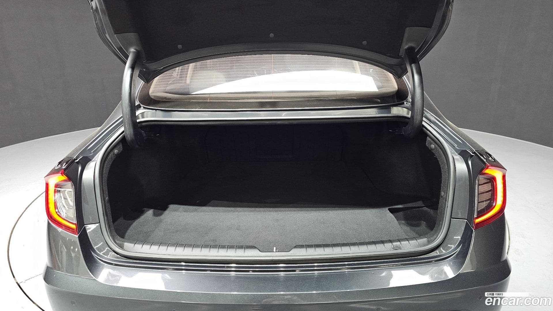 Main__Slider__Photo:Sonata Hyundai 2019.3-14