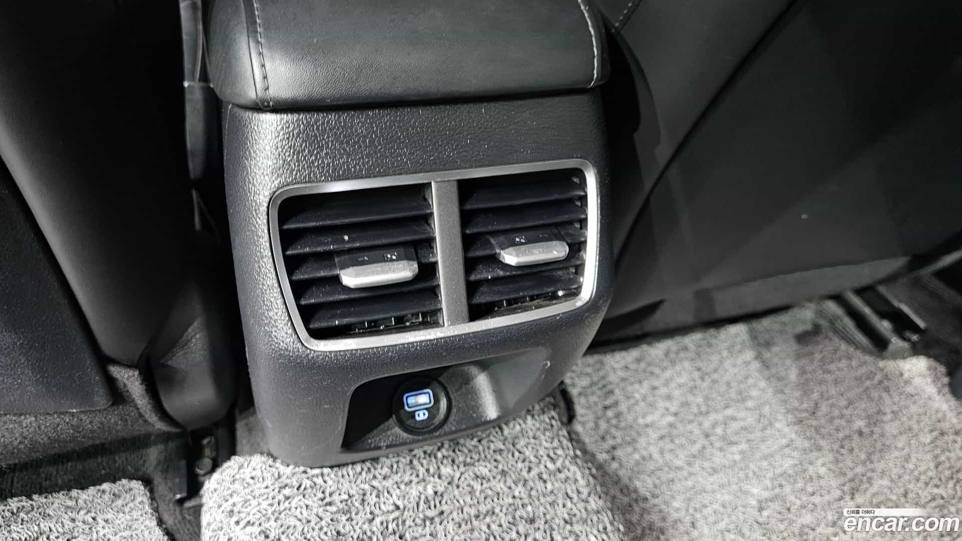 Sonata Hyundai 2019.3-OPTION-043