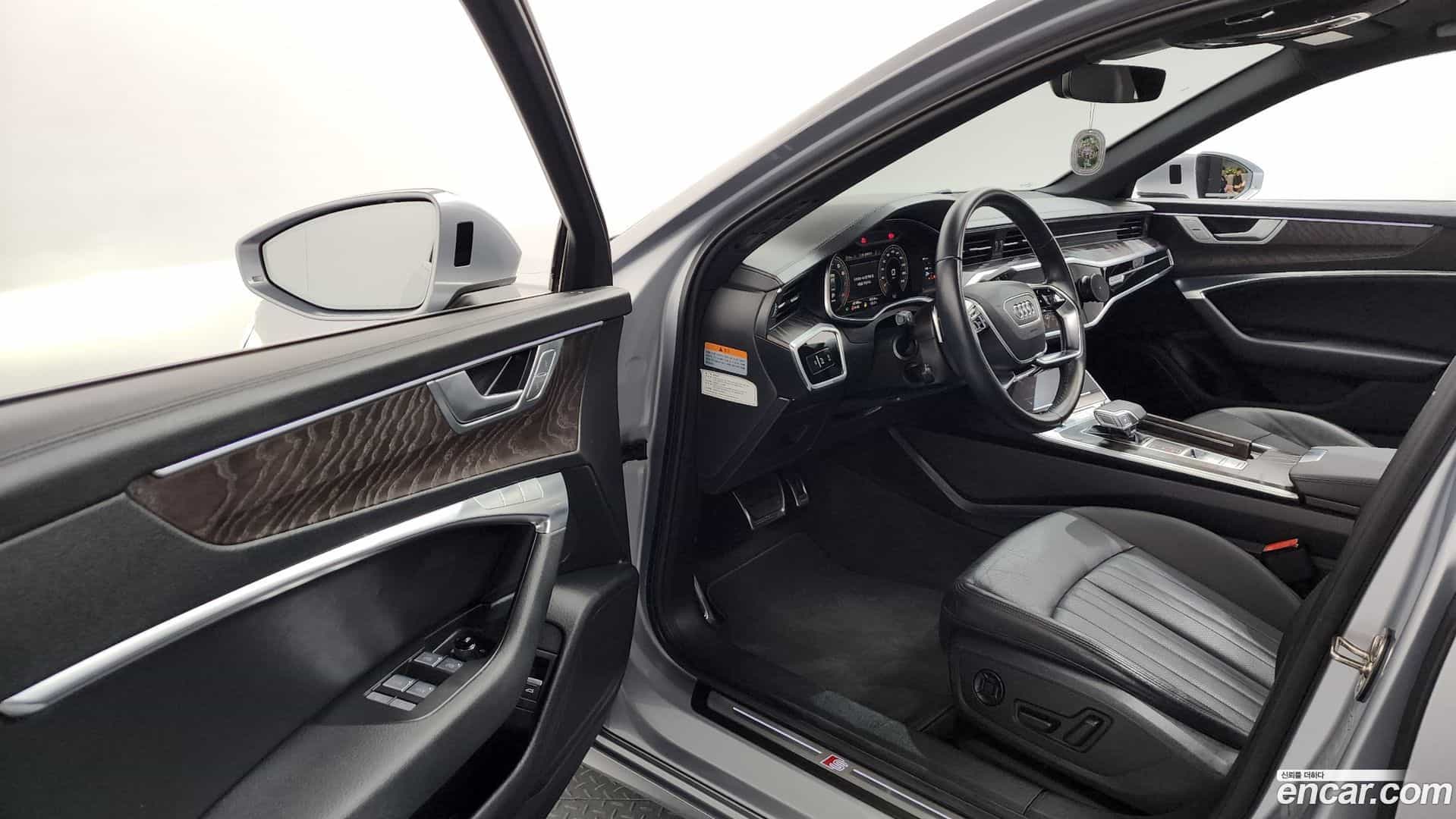 A6 Audi 2021.10-INNER-010