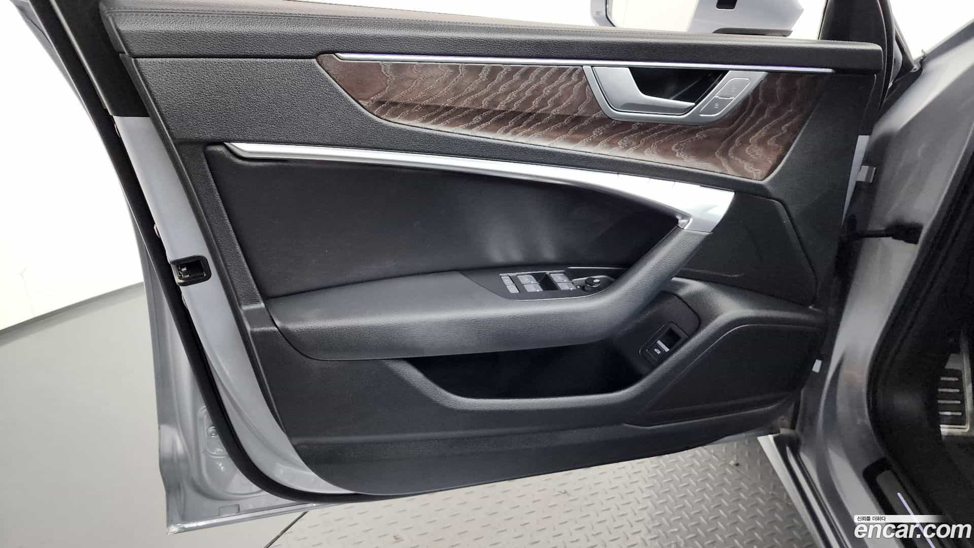 A6 Audi 2021.10-INNER-034