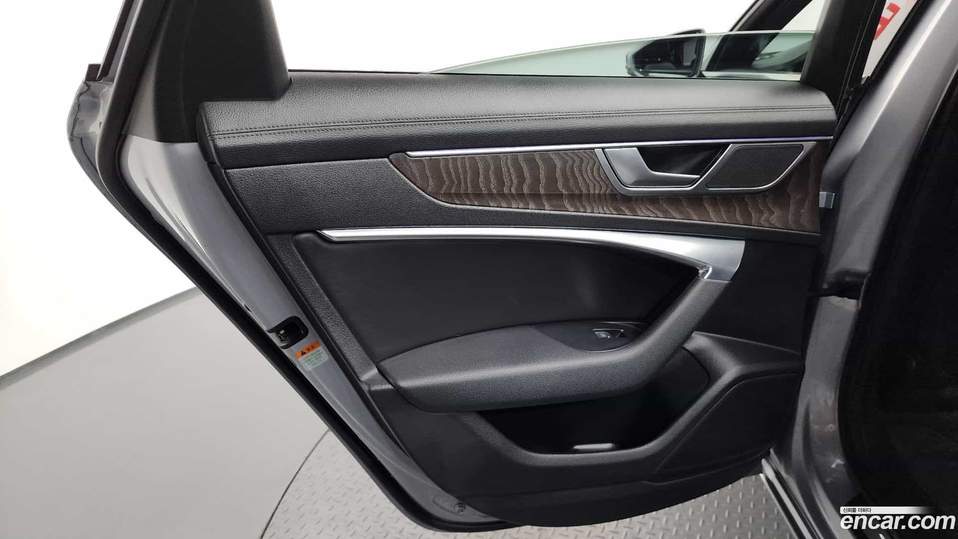 A6 Audi 2021.10-INNER-035