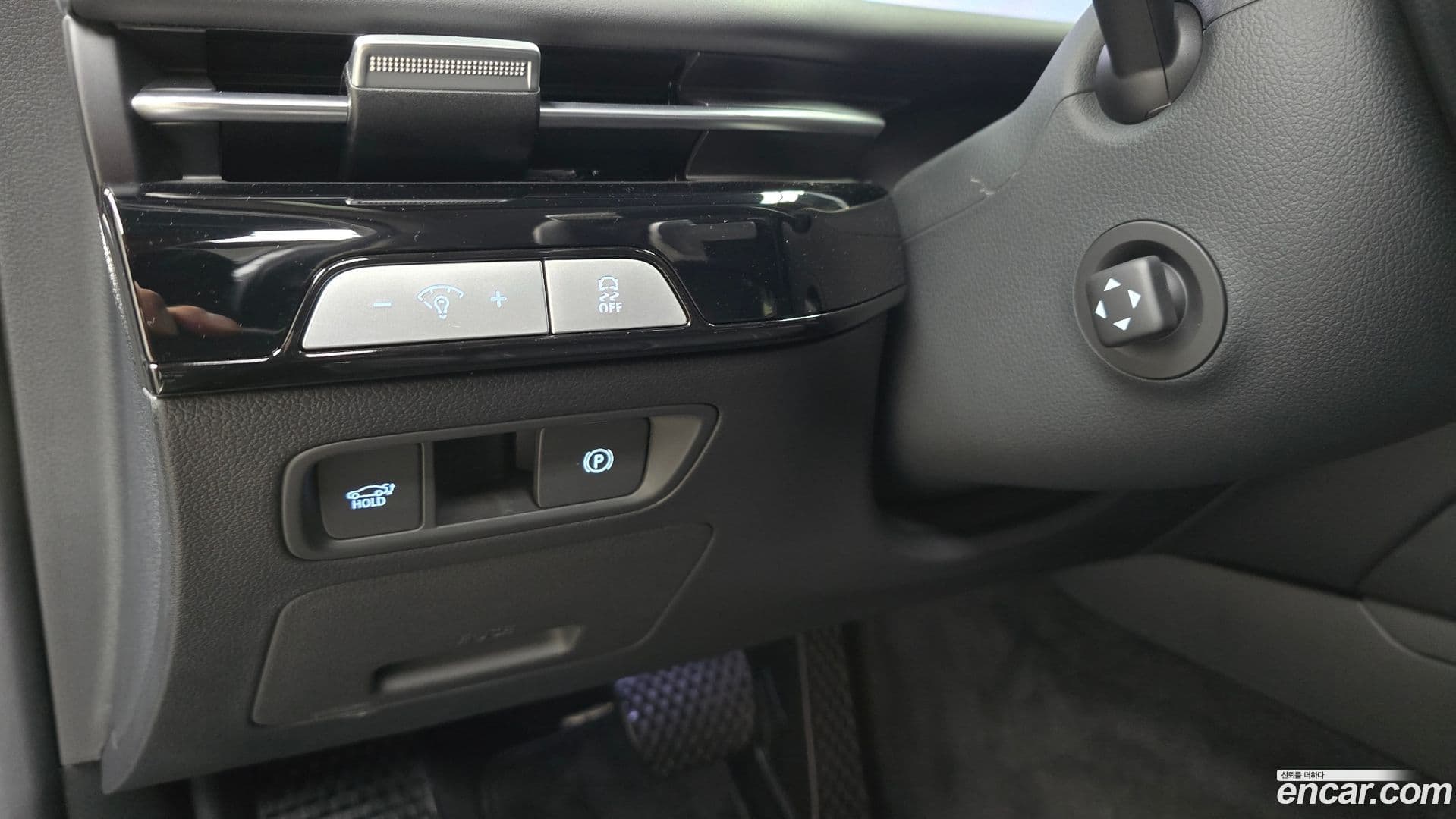 Main__Slider__Photo:G80 Genesis 2024.8-18