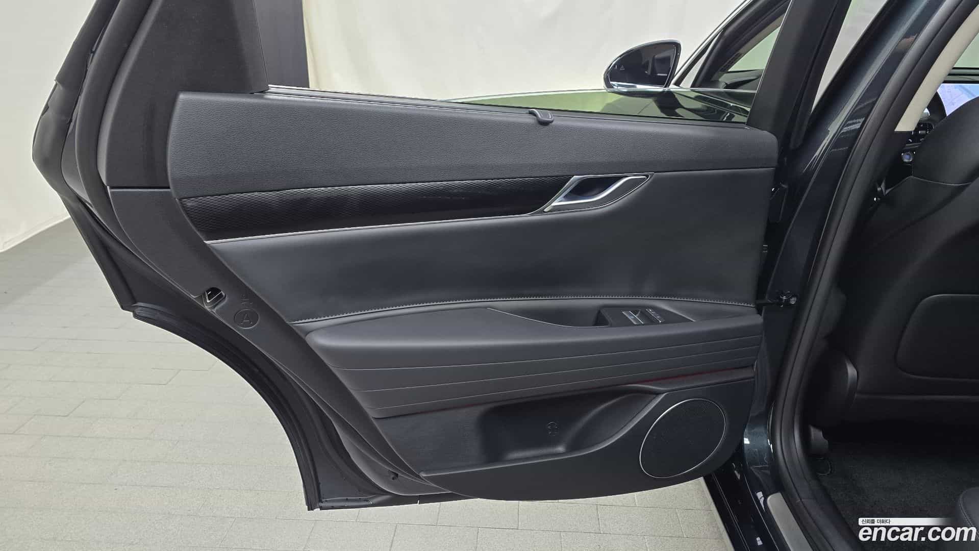 G80 Genesis 2024.8-INNER-035