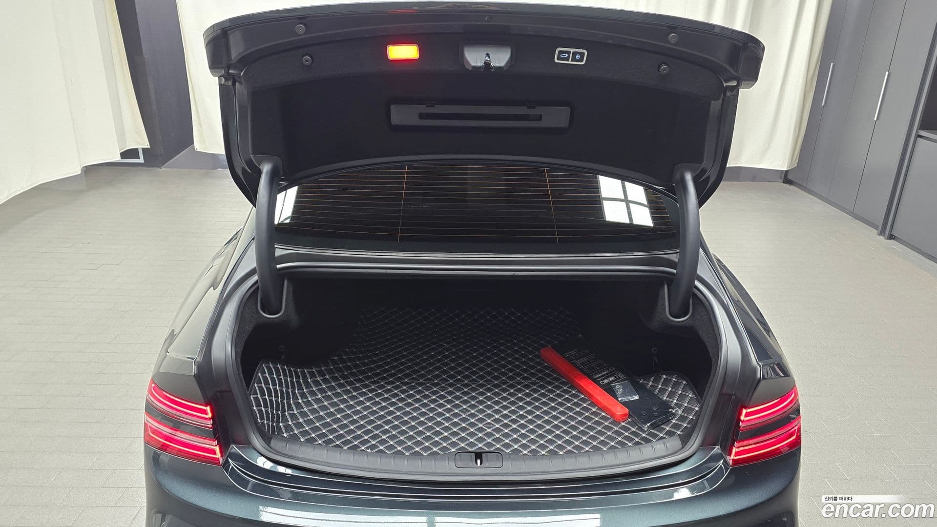 Main__Slider__Photo:G80 Genesis 2024.8-27