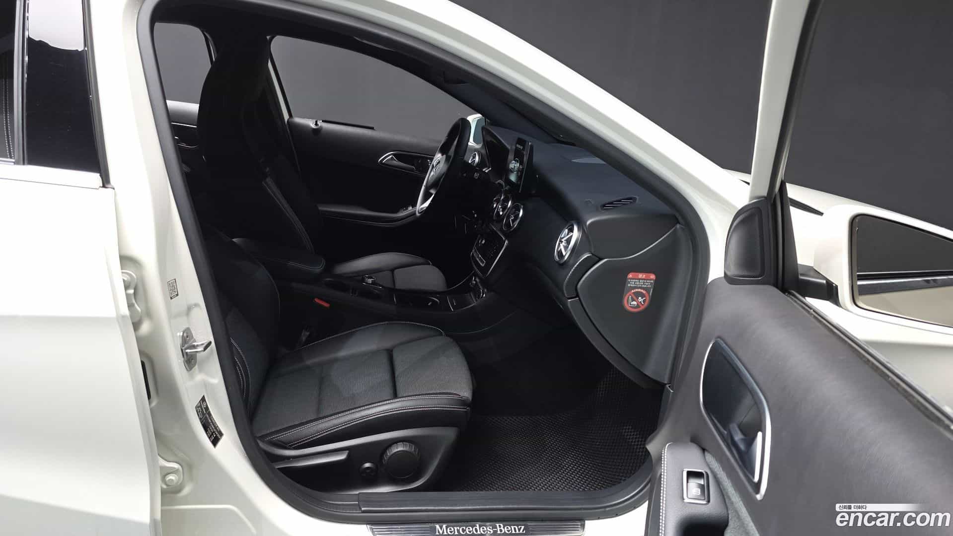 A-Class Mercedes-Benz 2018.3-OPTION-015