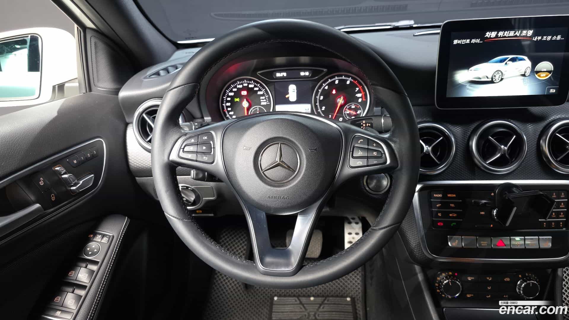 A-Class Mercedes-Benz 2018.3-OPTION-017
