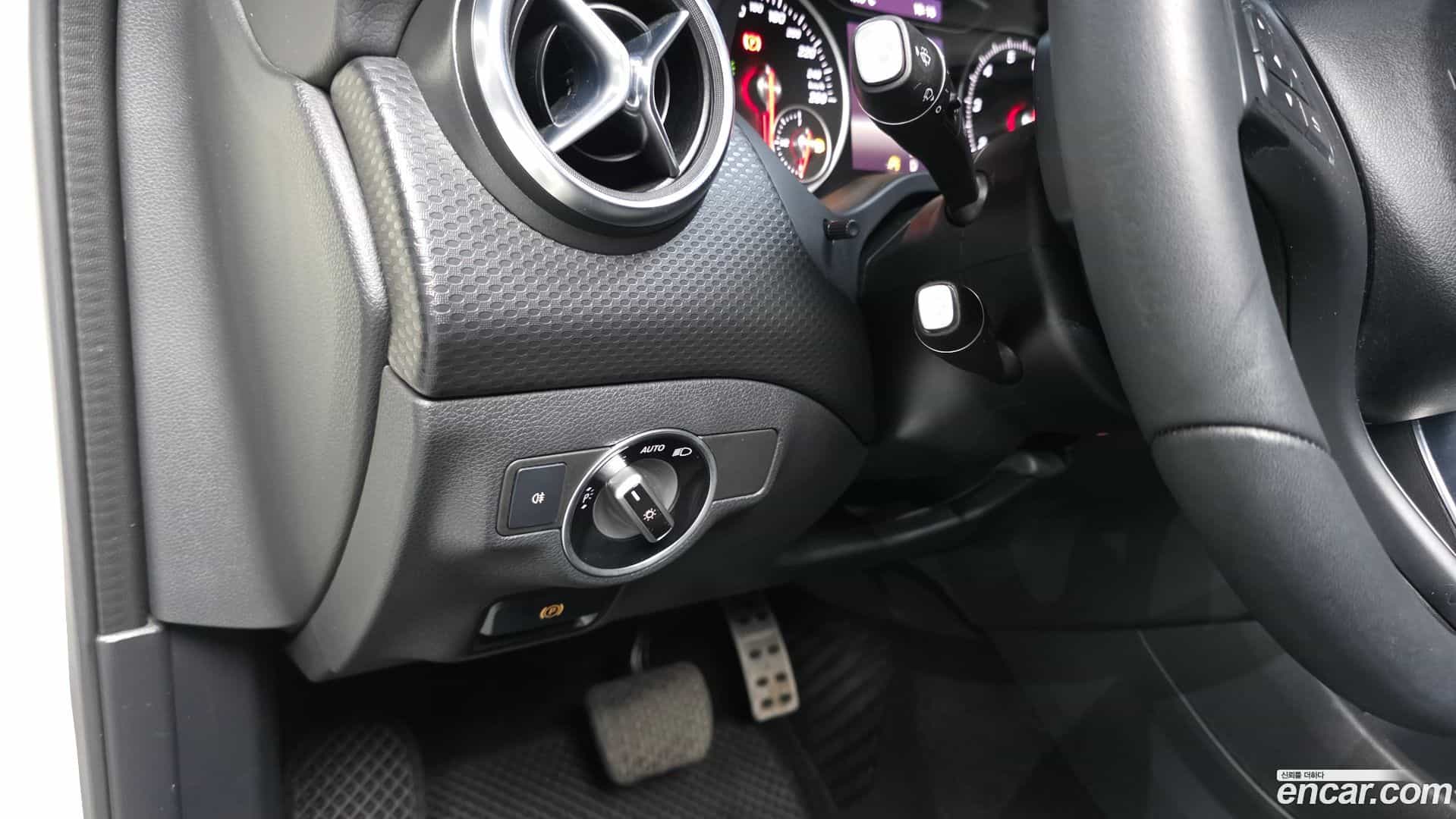 A-Class Mercedes-Benz 2018.3-OPTION-018