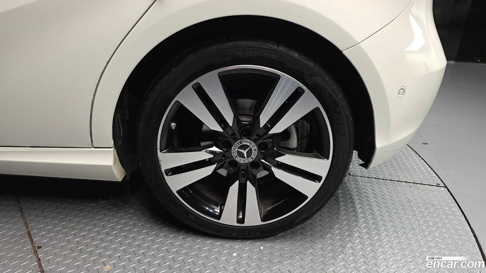 A-Class Mercedes-Benz 2018.3-OUTER-031
