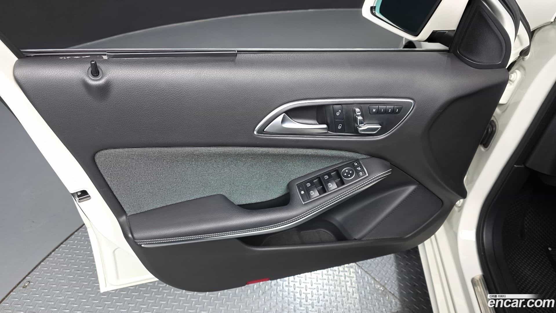A-Class Mercedes-Benz 2018.3-INNER-034