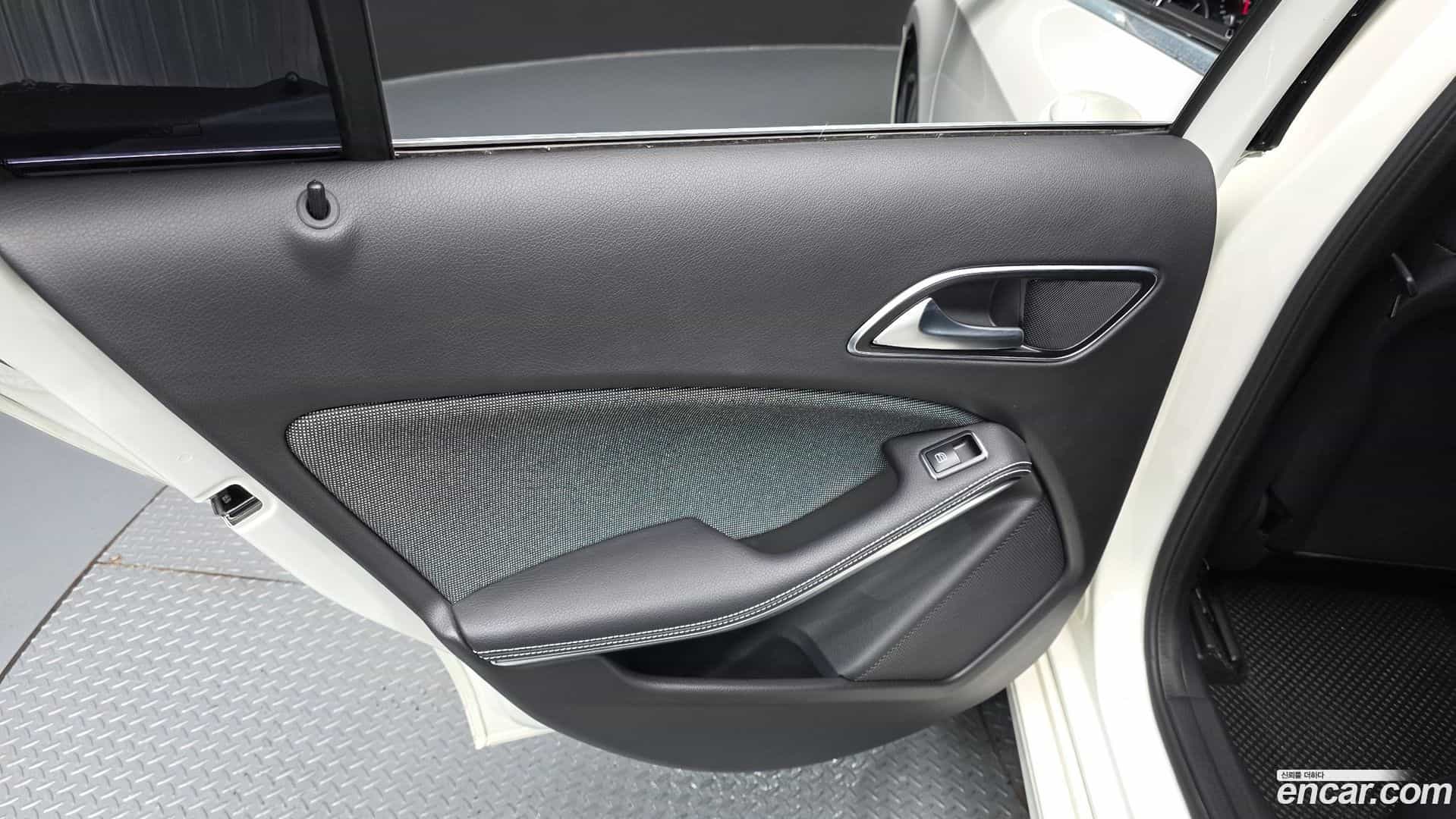 A-Class Mercedes-Benz 2018.3-INNER-035