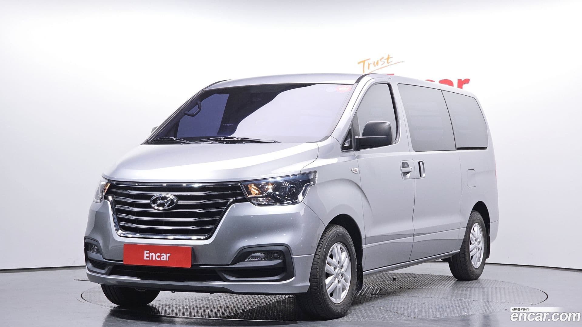 Main__Slider__Photo:Starex Hyundai 2019.4-0