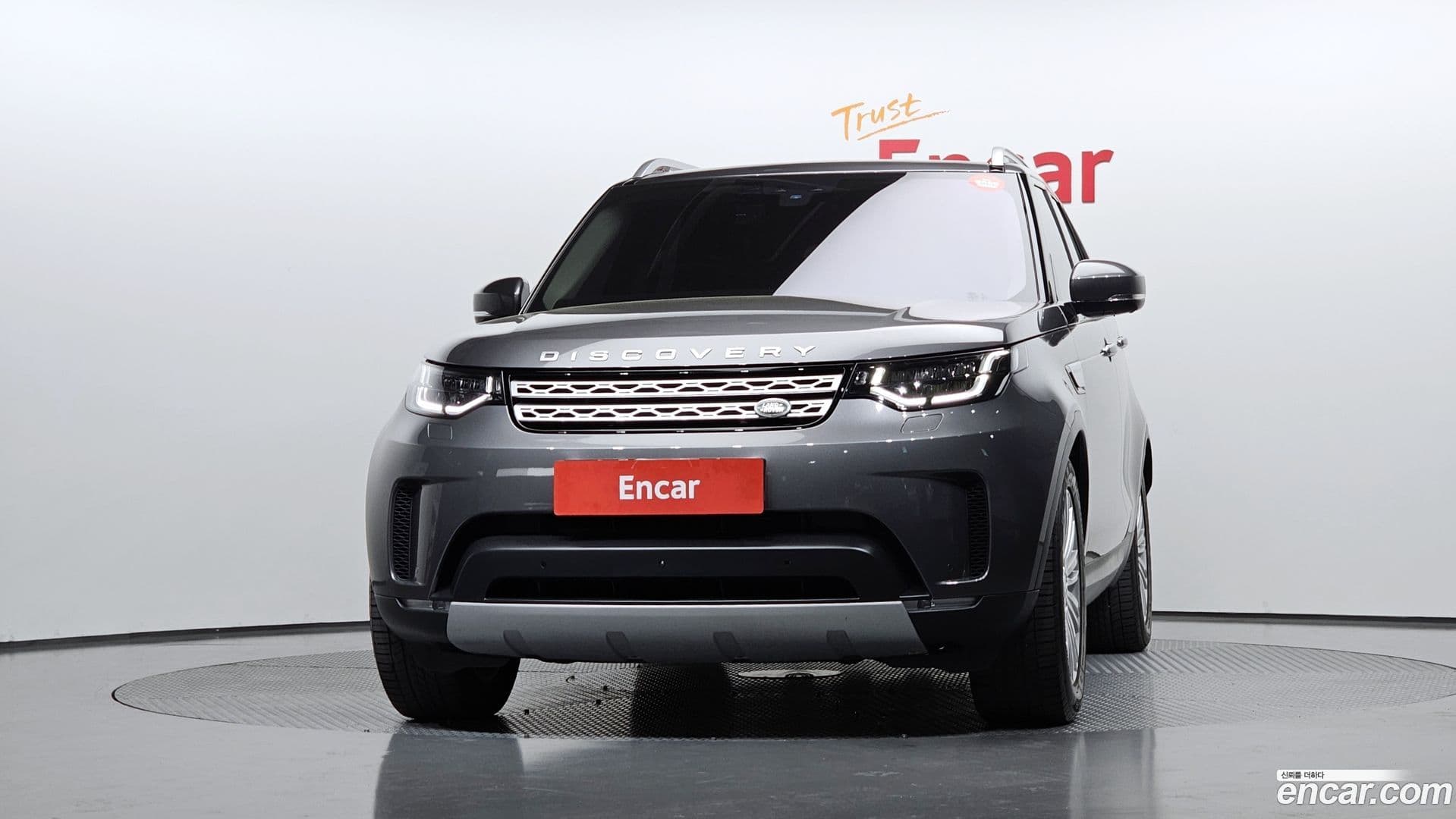 Main__Slider__Photo:Discovery Land Rover 2018.8-2