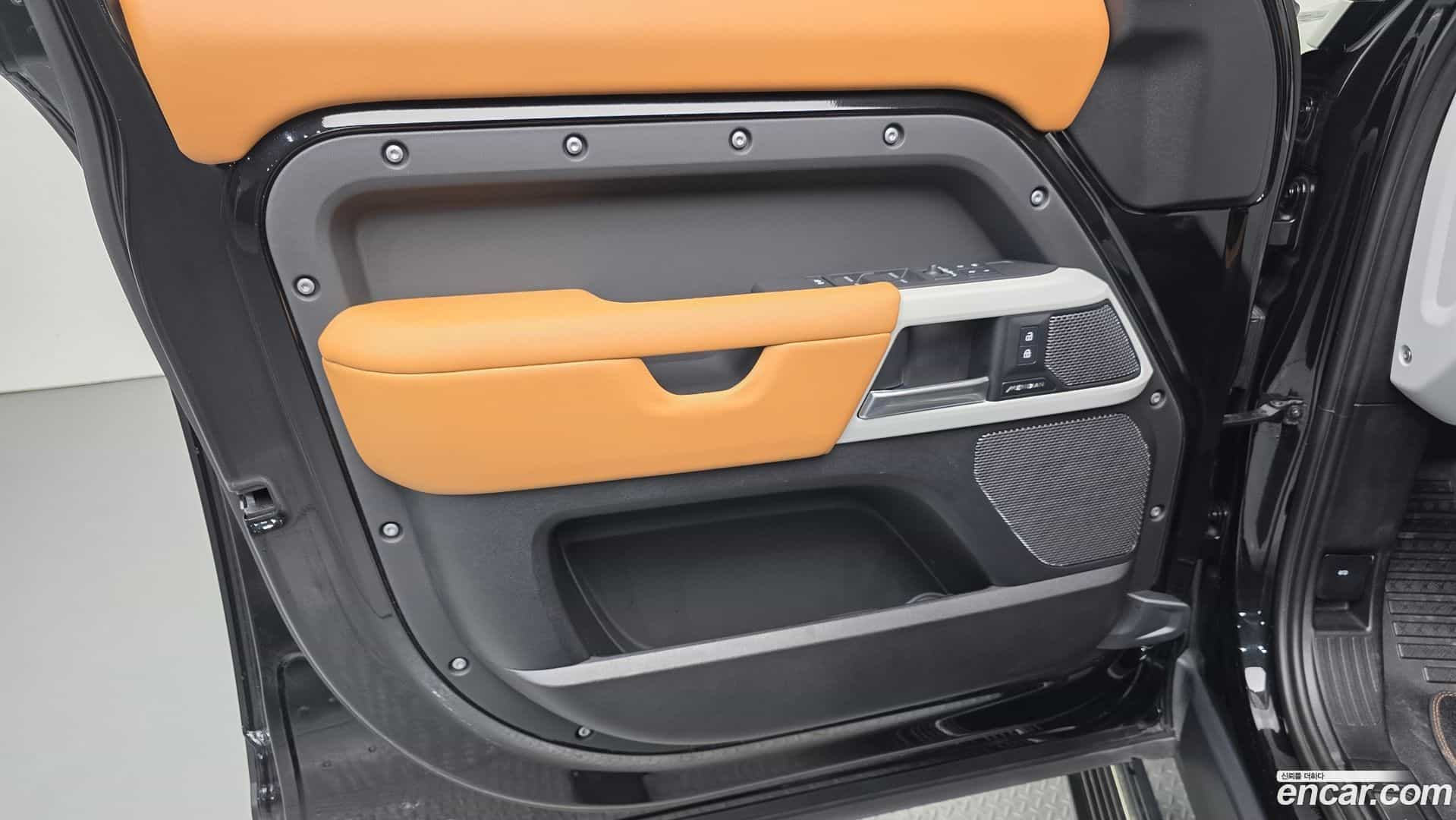 Defender Land Rover 2024.1-INNER-034