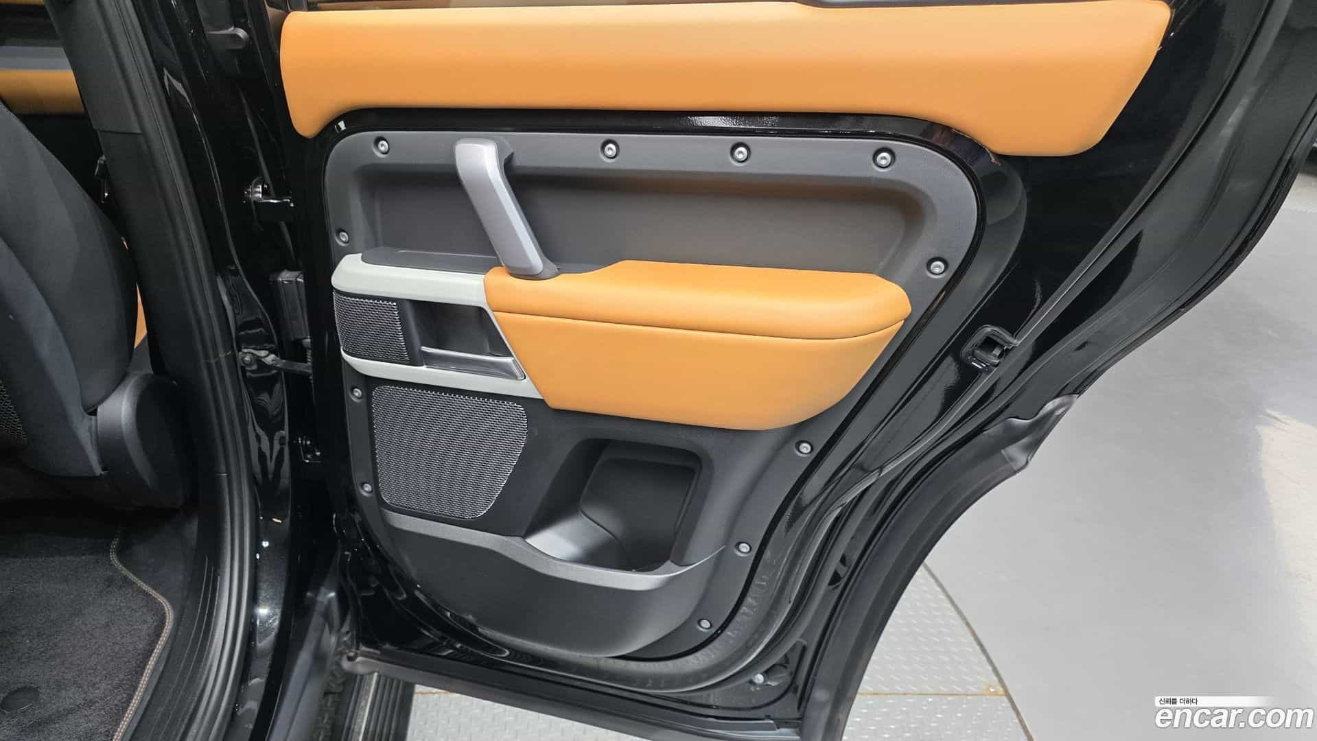 Defender Land Rover 2024.1-INNER-035