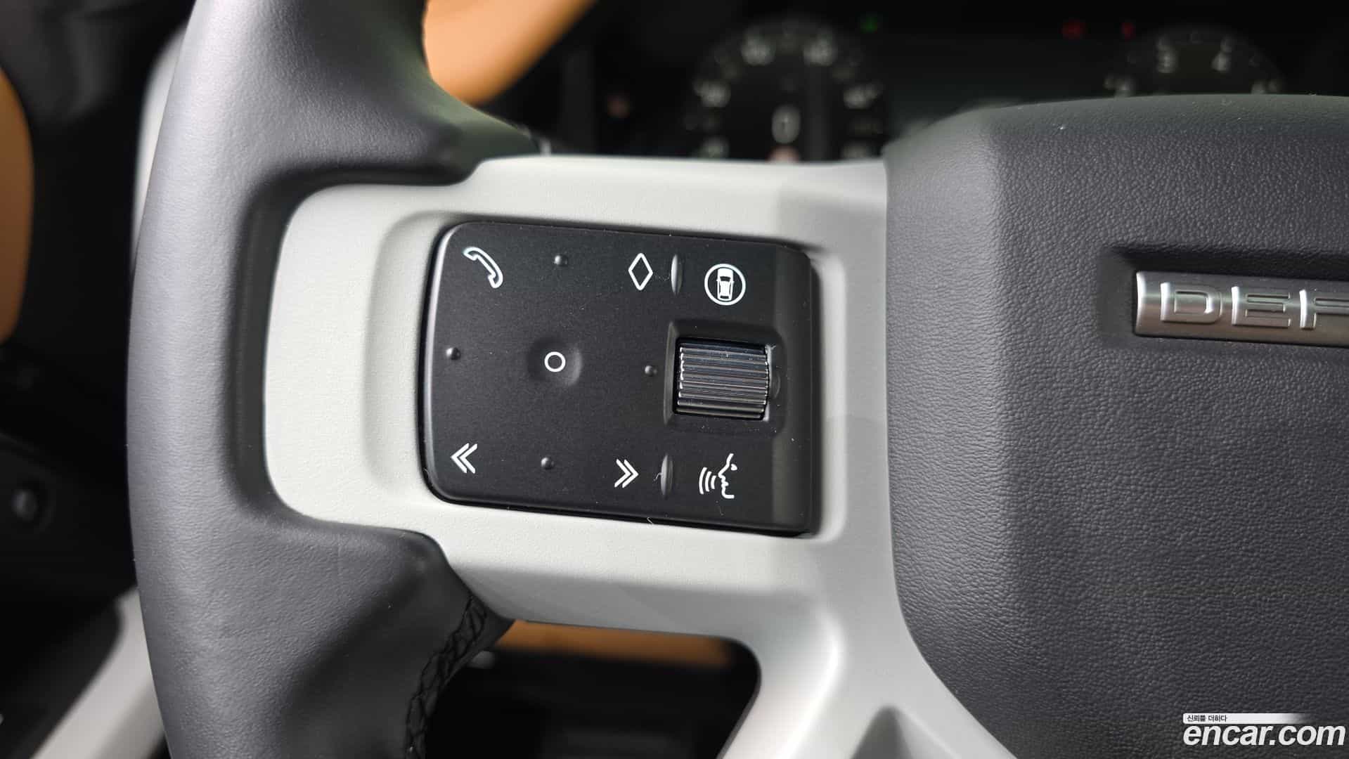 Defender Land Rover 2024.1-INNER-036