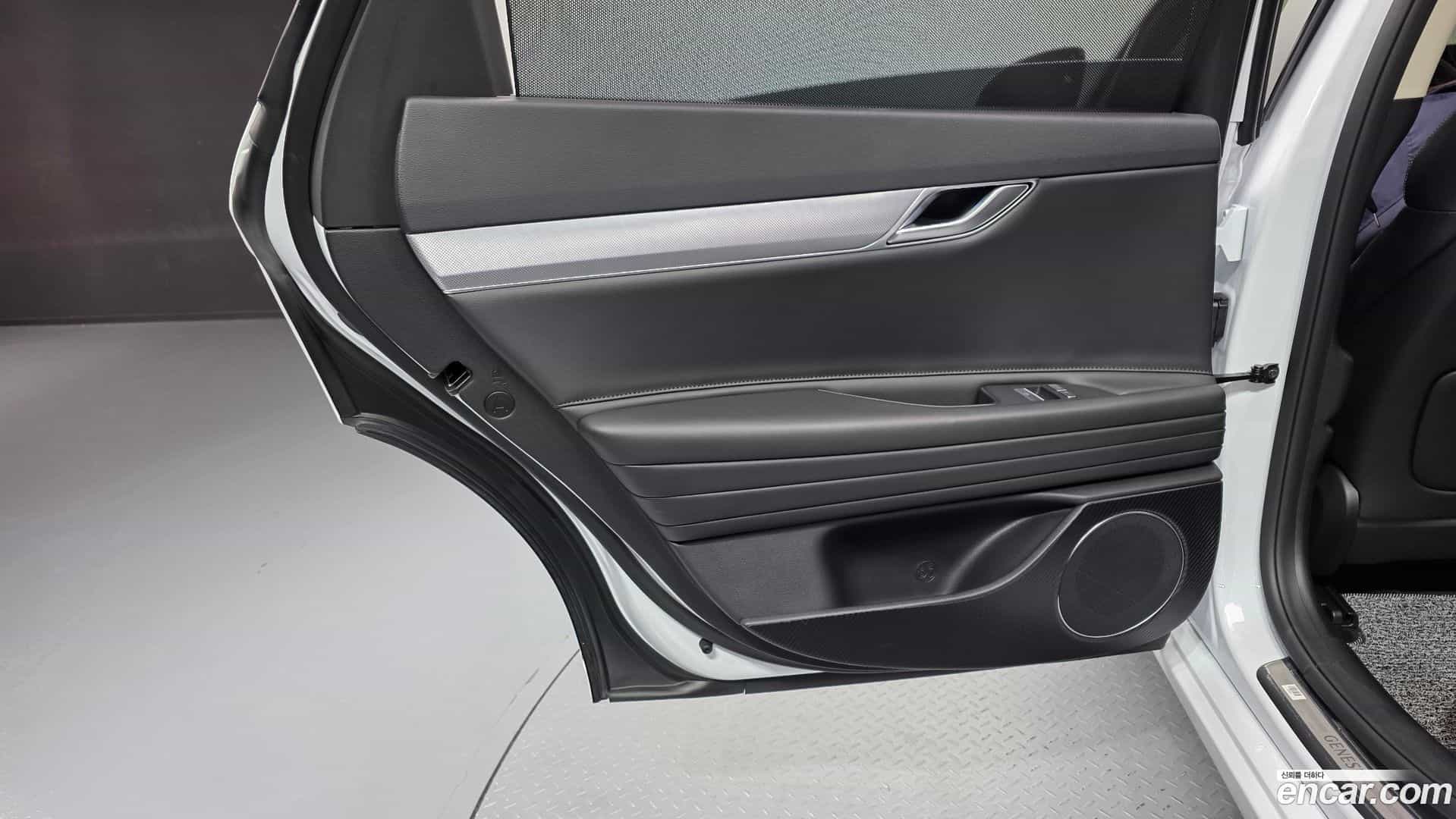 G80 Genesis 2023.5-INNER-035