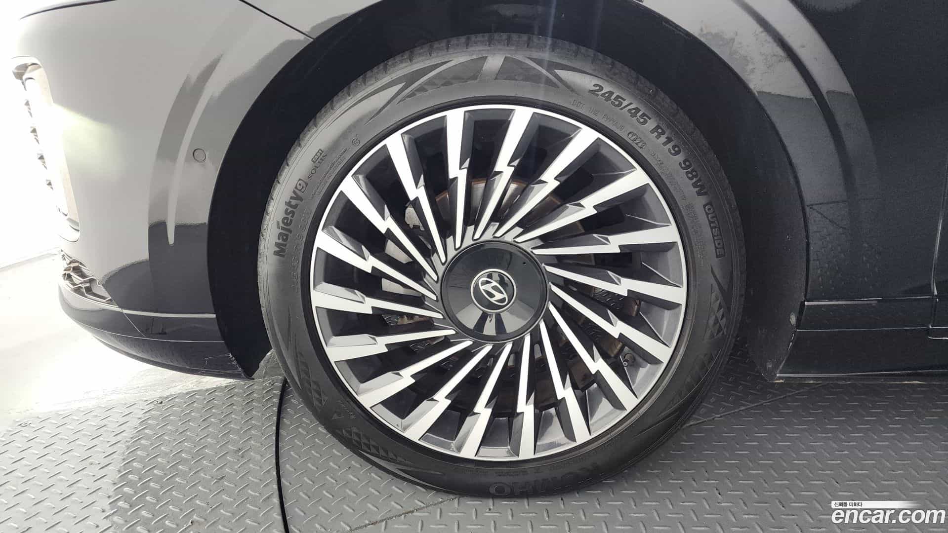 Grandeur Hyundai 2023.4-OUTER-005
