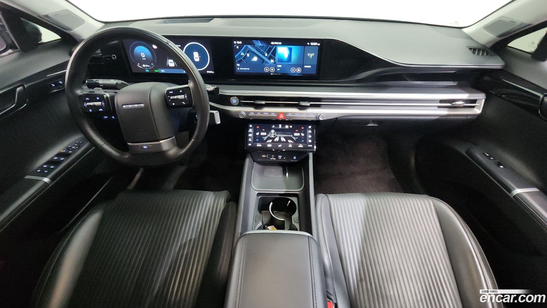 Main__Slider__Photo:Grandeur Hyundai 2023.4-6