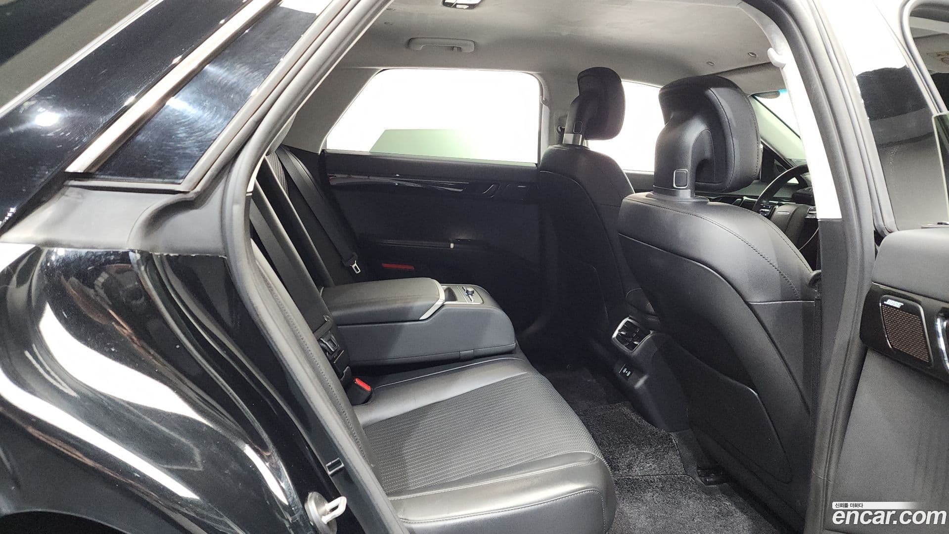 Main__Slider__Photo:Grandeur Hyundai 2023.4-10