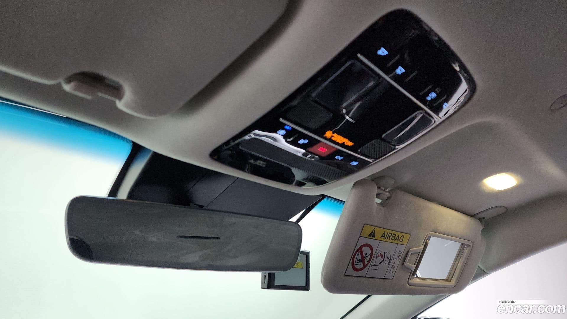 Main__Slider__Photo:Grandeur Hyundai 2023.4-19