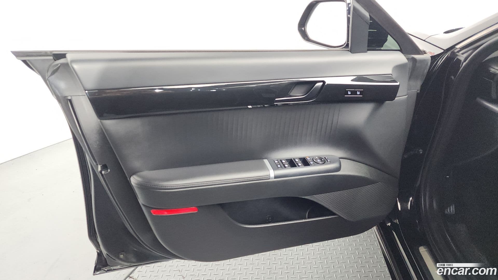Main__Slider__Photo:Grandeur Hyundai 2023.4-23