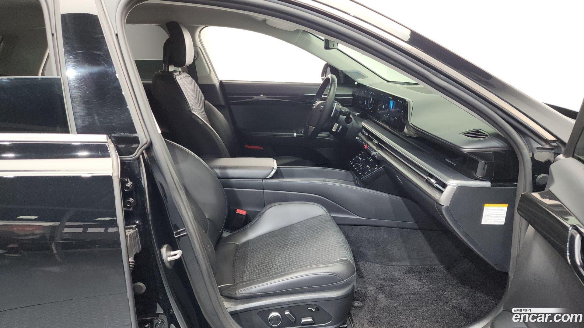 Main__Slider__Photo:Grandeur Hyundai 2023.4-25