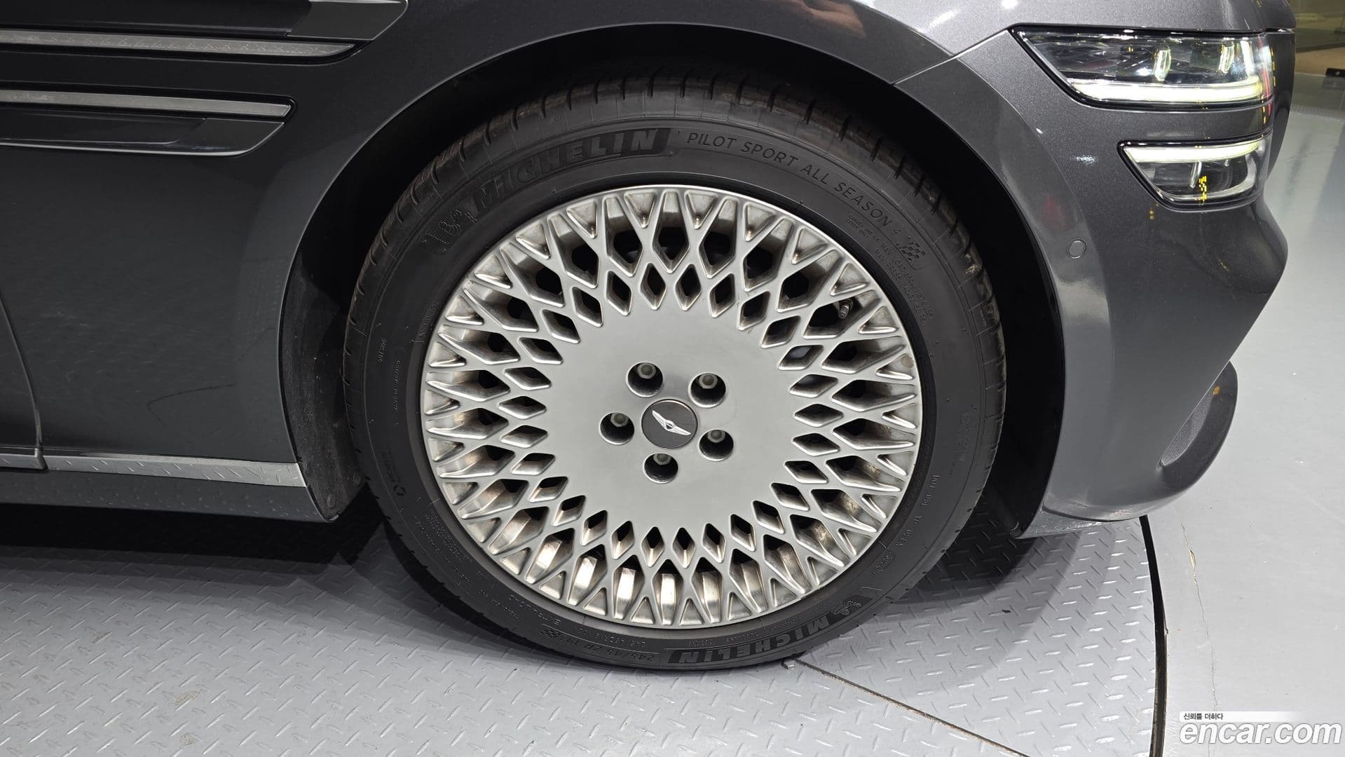 Main__Slider__Photo:G80 Genesis 2020.4-4