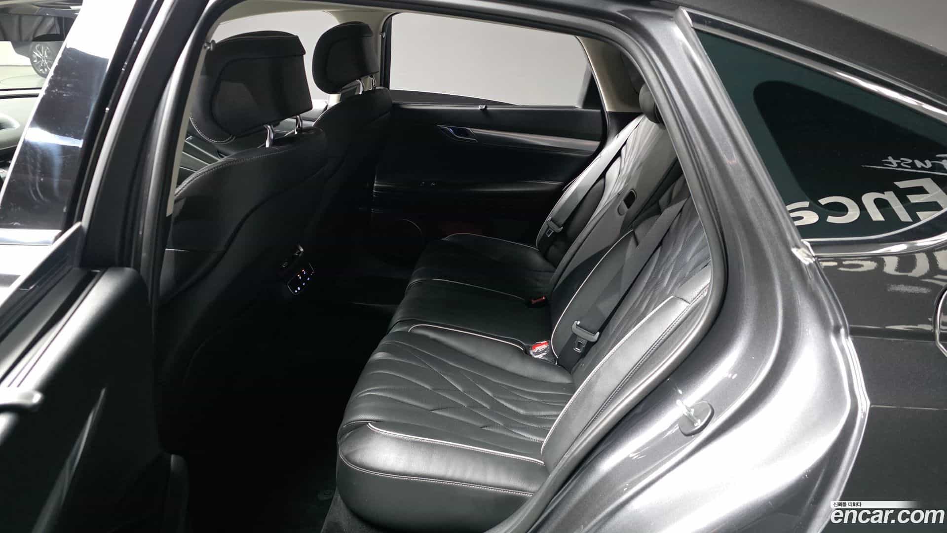 G80 Genesis 2020.4-INNER-036