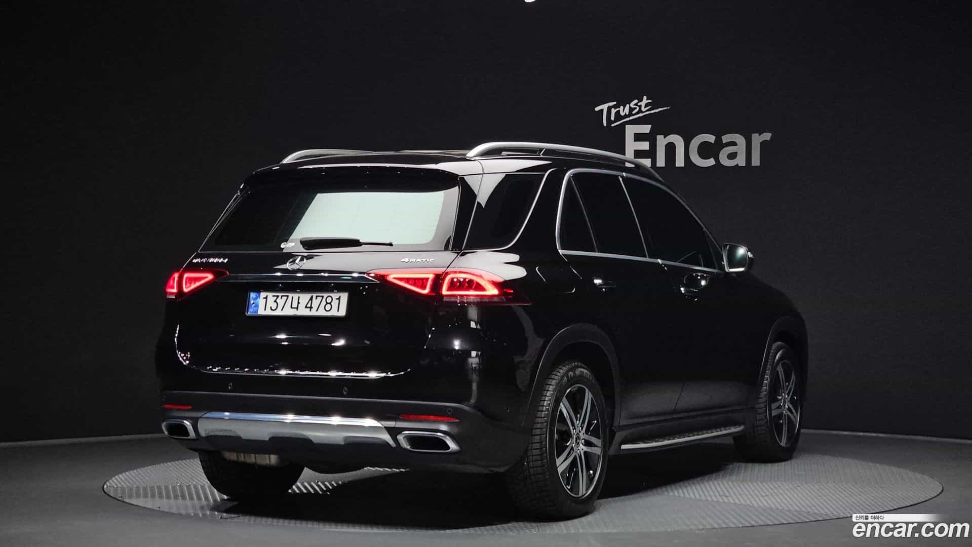 GLE-Class Mercedes-Benz 2019.8-OUTER-002