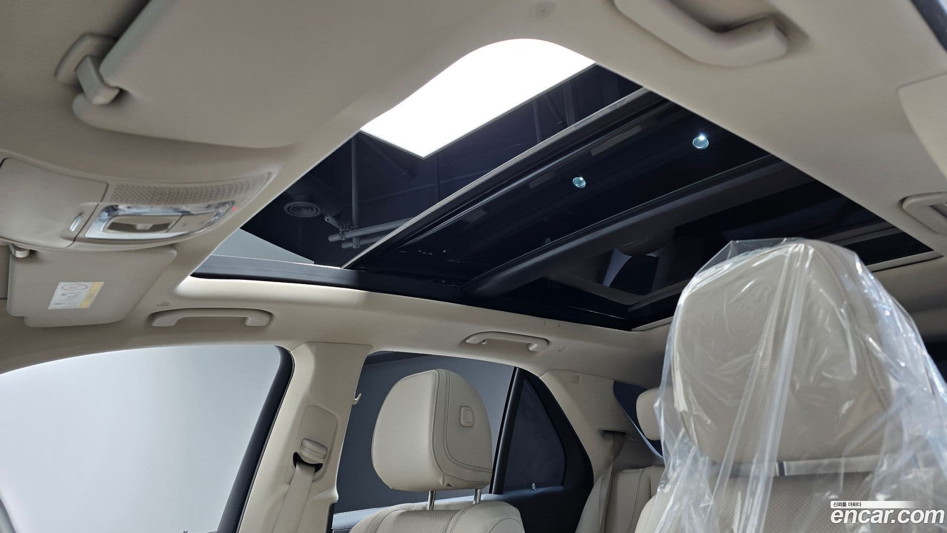 Main__Slider__Photo:GLE-Class Mercedes-Benz 2021.3-18