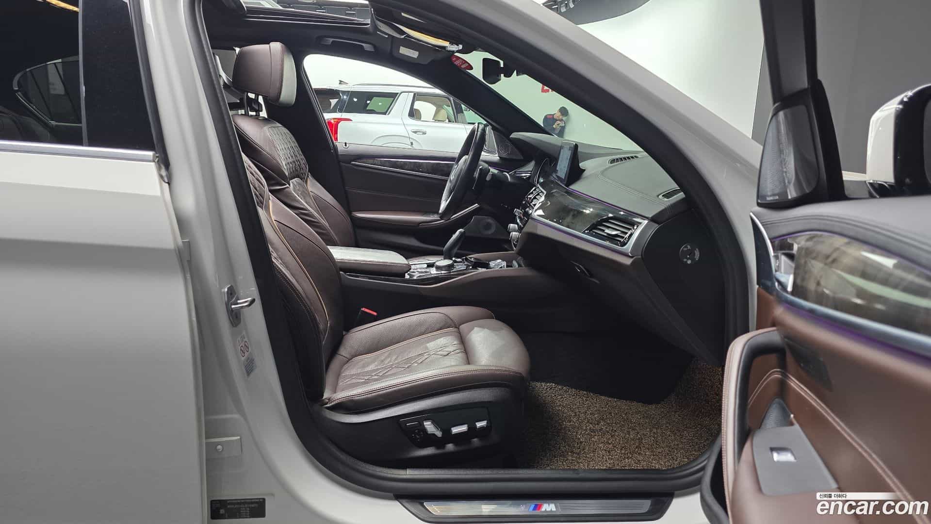 5-Series BMW 2018.5-OPTION-015