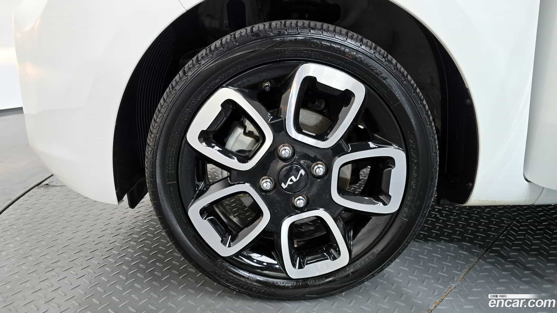 RAY Kia 2022.2-OUTER-005