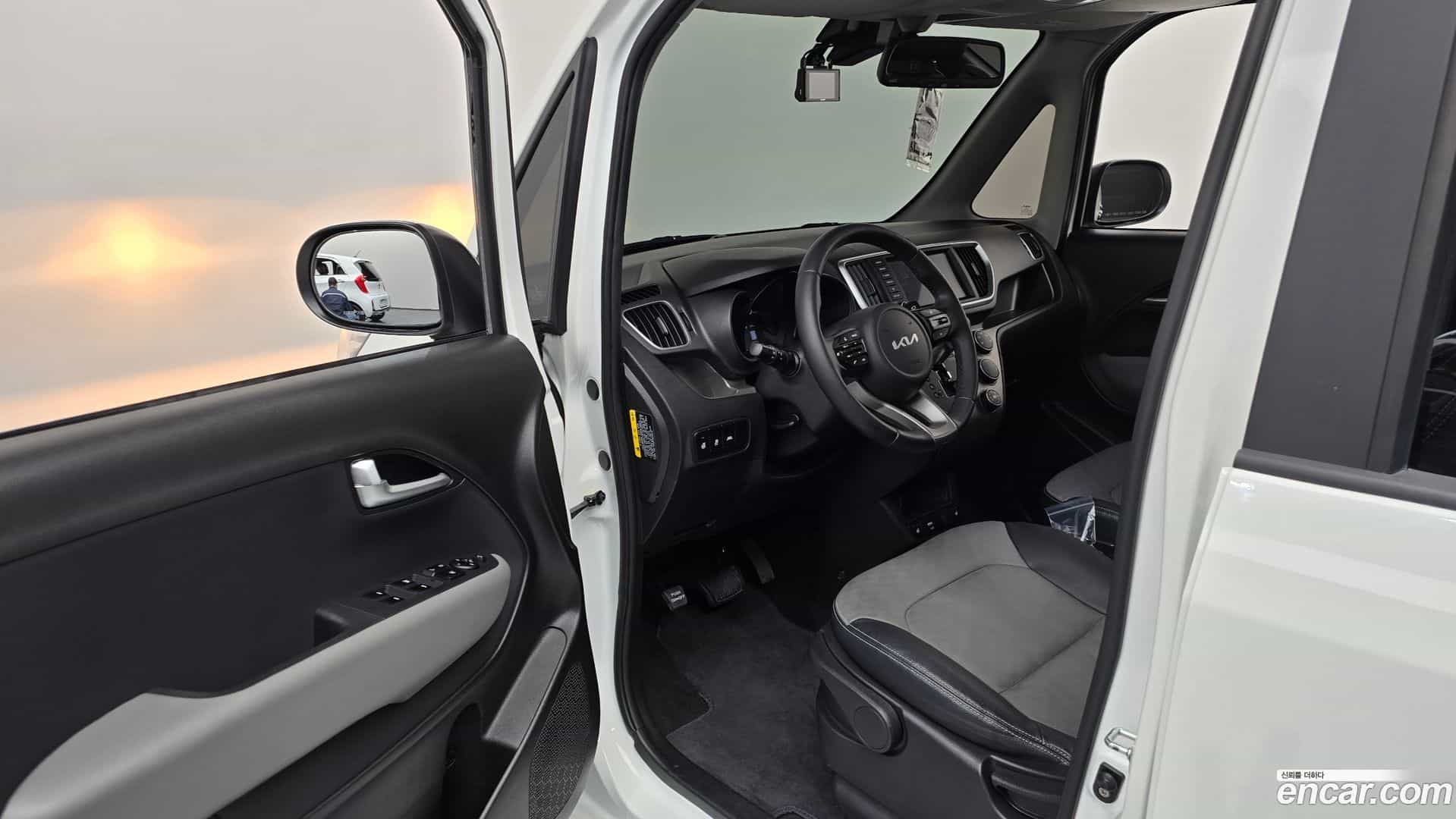 RAY Kia 2022.2-INNER-010