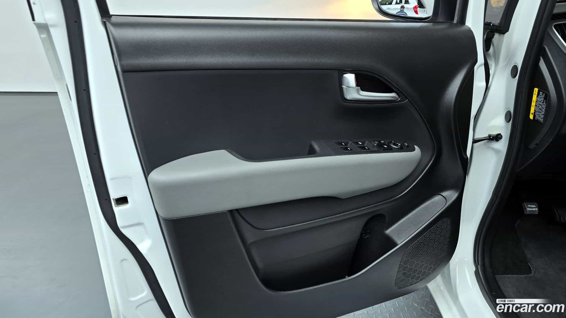 RAY Kia 2022.2-INNER-034