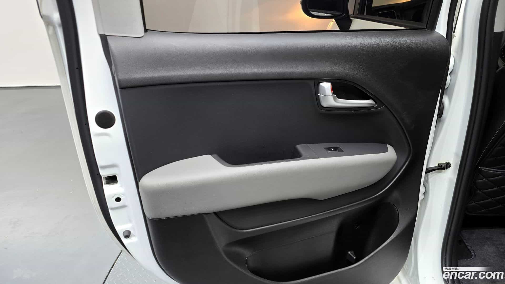 RAY Kia 2022.2-INNER-035